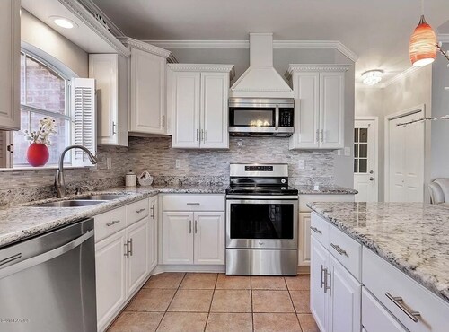 3-bedroom house in fabulous Lafayette with WiFi, AC