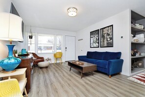 Smart TV - Established listing! KSU Sports & Events! Great location for all! 4bd 2ba (Manhattan)