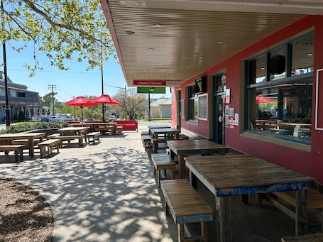 Fachada de la propiedad