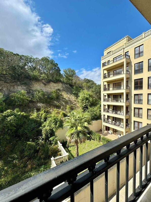 Apartment, 1 Bedroom, Private Pool, Garden View | Property grounds