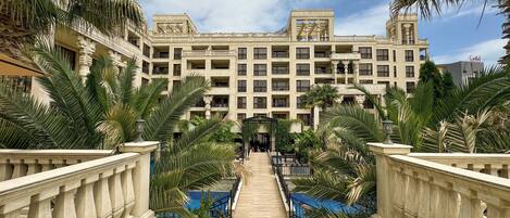 Apartment, 1 Bedroom, Private Pool, Garden View | Front of property