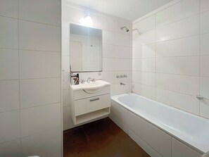 Apartment, 1 Bedroom, Accessible, Smoking | Bathroom - Spacious Studio in San Telmo With Balcony, Gym & Pool (Buenos Aires)
