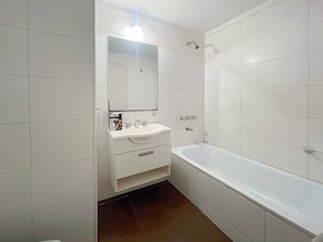 Appartement, 1 slaapkamer, toegankelijk voor mindervaliden, roken | Badkamer