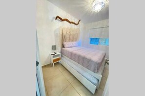 3 bedrooms, WiFi, bed sheets