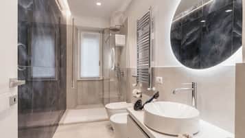 Appartement, 2 chambres, balcon, vue jardin | Salle de bain