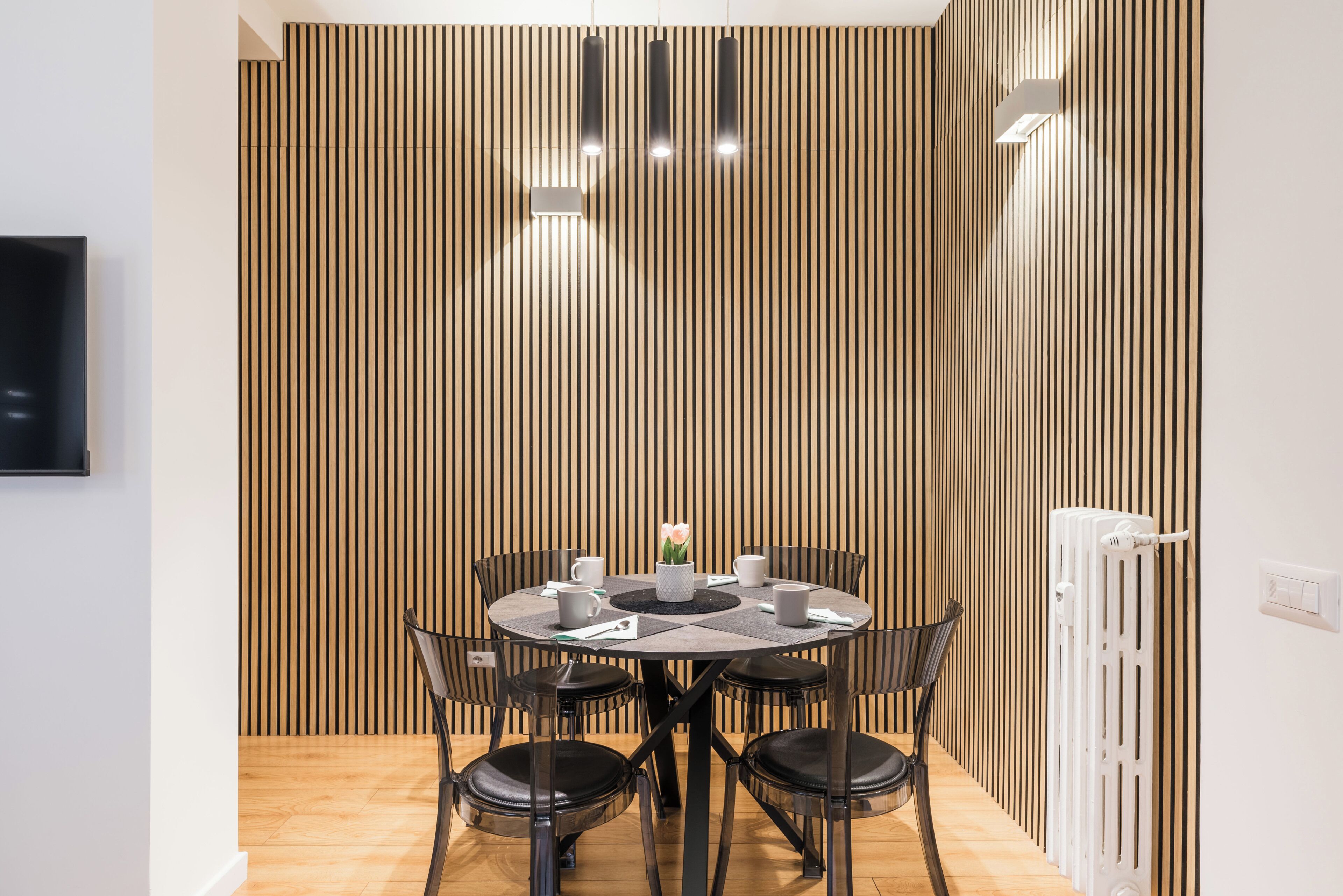 Apartment, 2 Bedrooms, Balcony, Garden View | Dining
