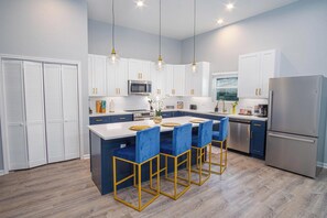 House (4 Bedrooms) | Private kitchen