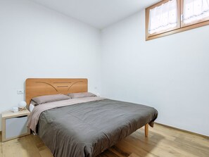 2 bedrooms, Internet