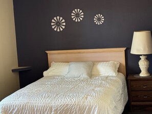 华丽双人房 | 免 费 WiFi、床单