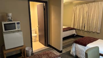 Habitación triple familiar | Wifi gratis y ropa de cama