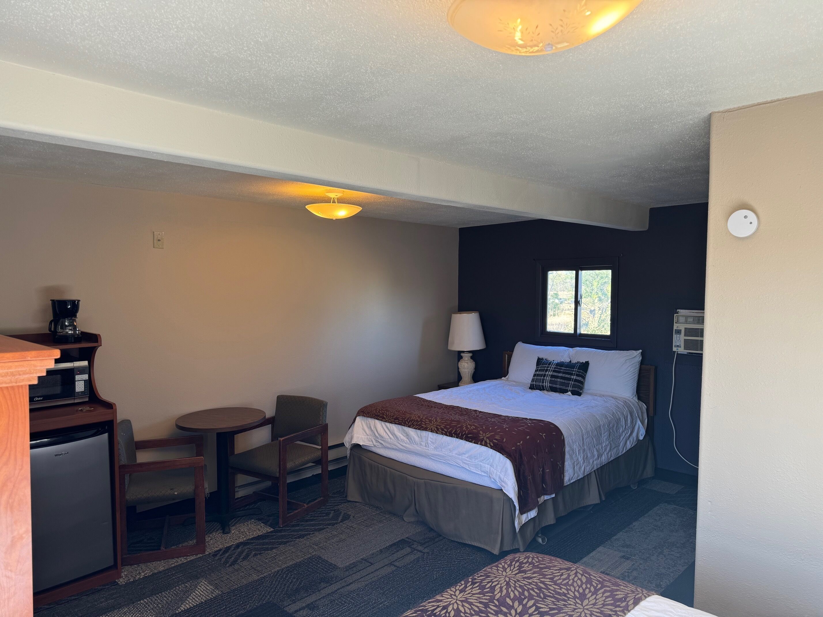 واي فاي مجانًا وملاءات أسرّة