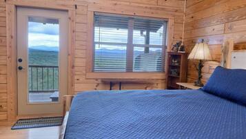 3 bedrooms, desk, free WiFi, bed sheets