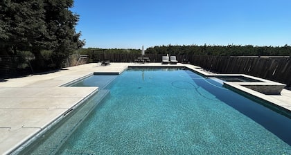 Charming studio with WiFi, AC and a pool in fabulous Oakdale