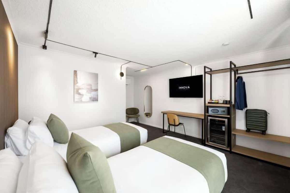 Pillowtop beds, in-room safe, desk, laptop workspace