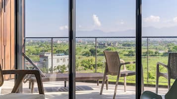 Deluxe Double Room with Balcony | Balcony