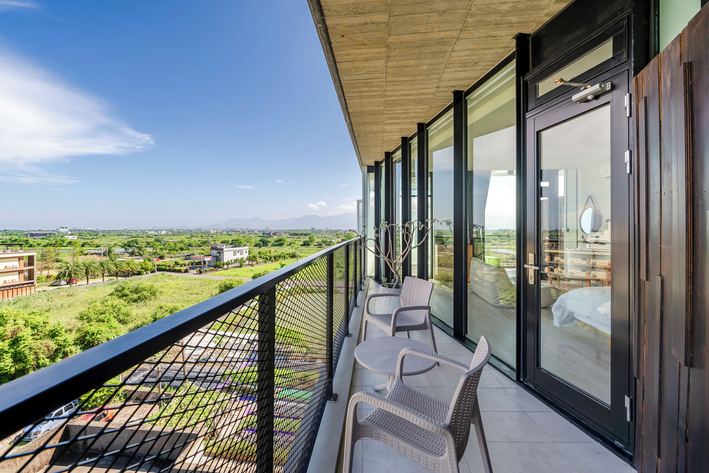 側面海景豪華雙人房 | 陽台