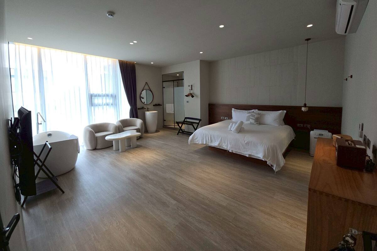 Herbergi með tvíbreiðu rúmi - baðker - fjallasýn | Myrkratjöld/-gardínur, ókeypis þráðlaus nettenging, rúmföt