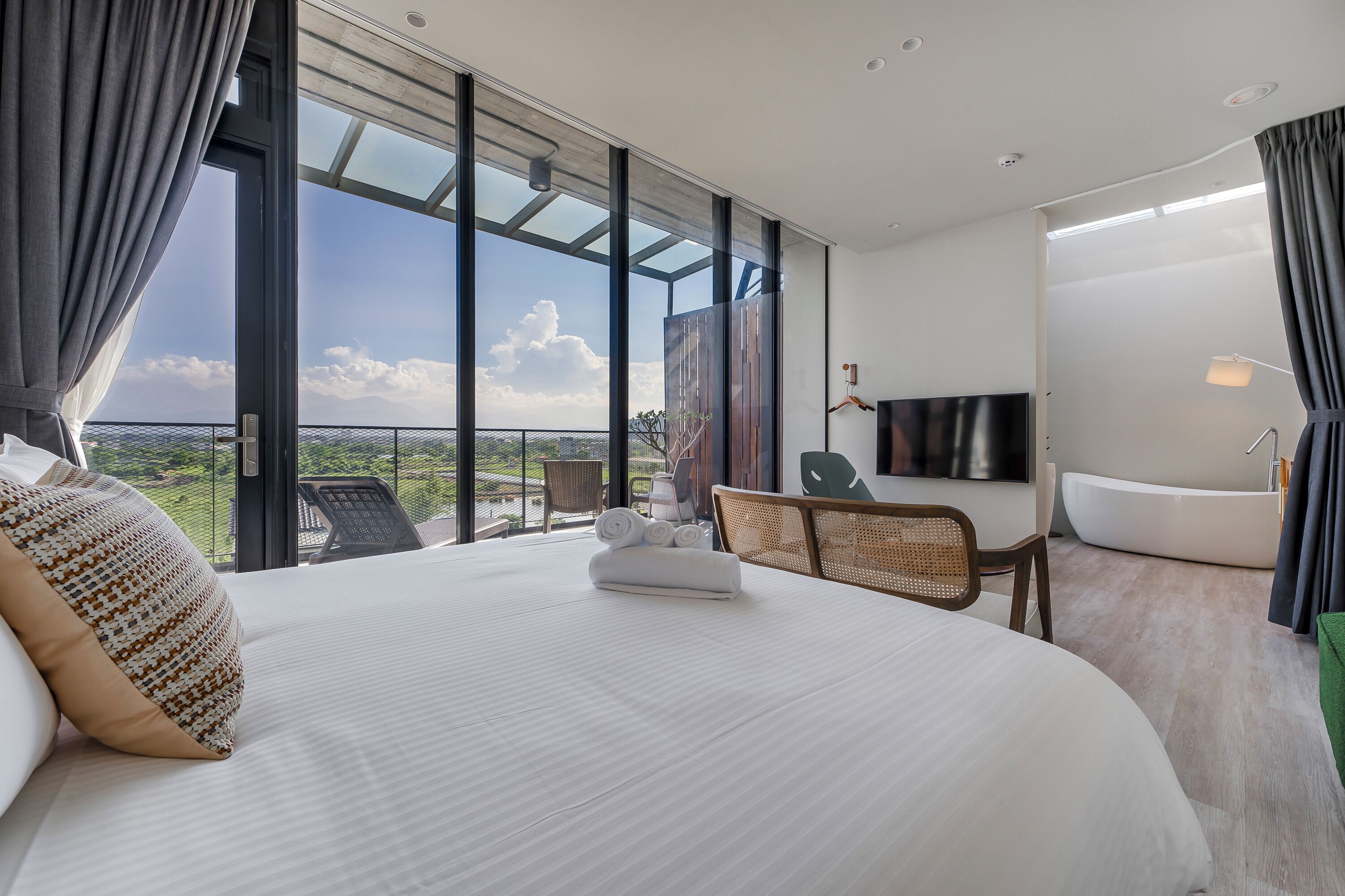 Kamar Double Deluks, balkon | Tirai kedap cahaya, Wi-Fi gratis, dan seprai linen