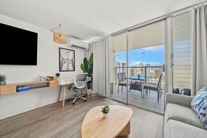 Living area - Cozy Waikiki 30FL Luxury Condo with Majestic Ocean Viewerful Honolulu (Honolulu)