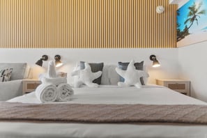 1 bedroom, WiFi, bed sheets - Cozy Waikiki 30FL Luxury Condo with Majestic Ocean Viewerful Honolulu (Honolulu)