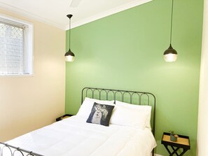 2 bedrooms, desk, free WiFi, bed sheets