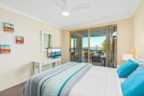 3 bedrooms, desk, iron/ironing board, free WiFi - 3 Bdrm 2 Bath Apartments with Spectacular Views (Gold Coast)
