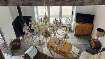 TV connectée, cheminée