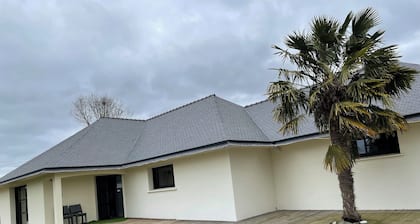 GRAND GĂTE FAMILIALE 15 couchages
PMR 10 min de VANNES
