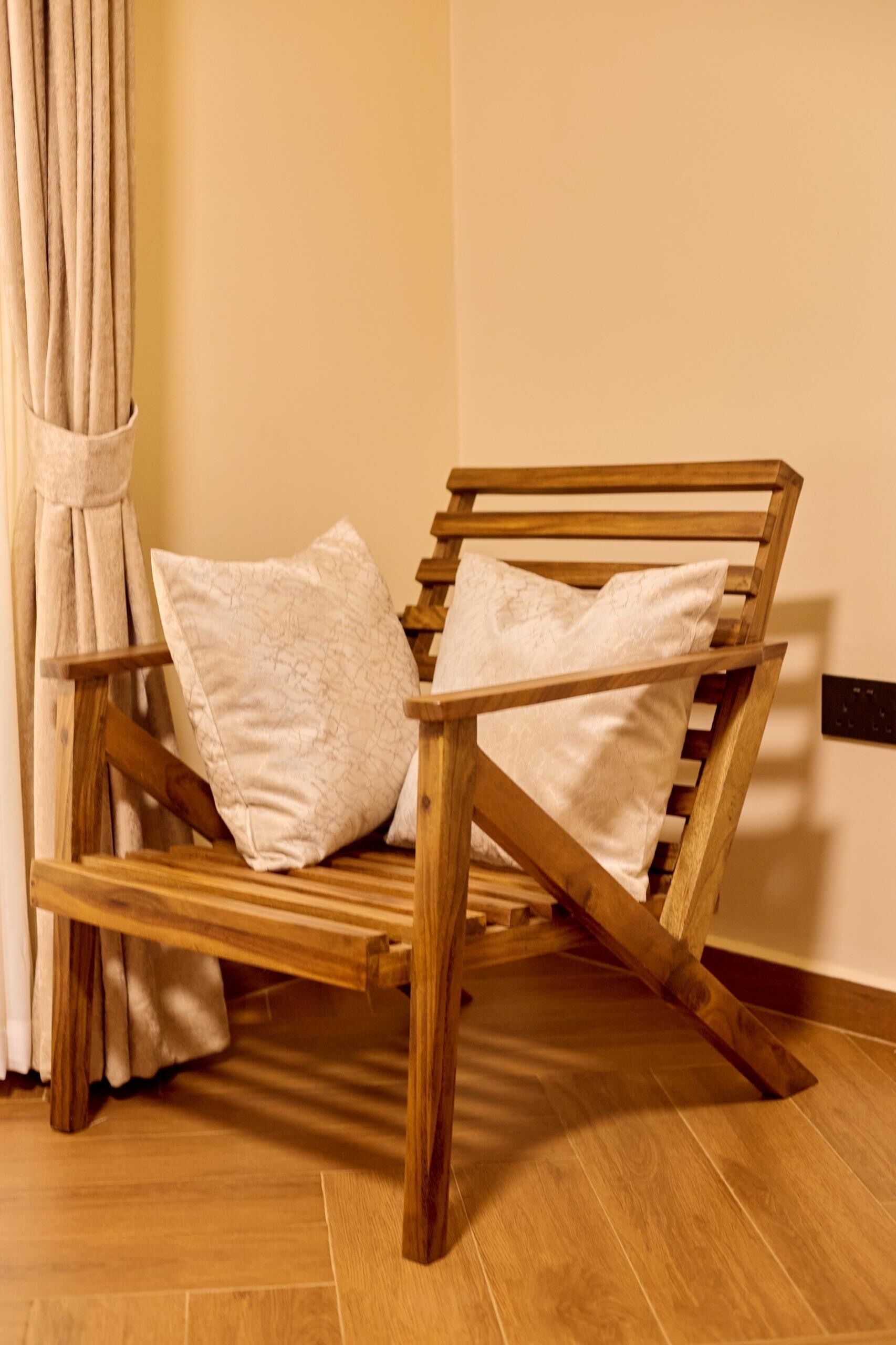 Classic-Apartment, Hügelblick | 2 Schlafzimmer, Schreibtisch, laptopgeeigneter Arbeitsplatz