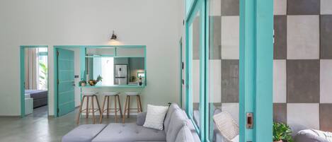 智能电视、电子游戏、书、立体声音响