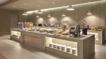 Desayuno buffet diario (IDR 85000 por persona)