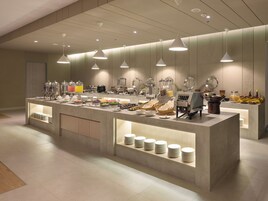 Daily buffet breakfast (IDR 85000 per person)