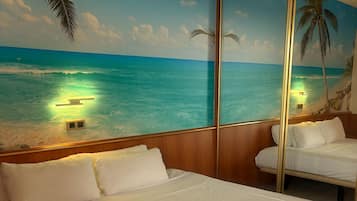 Comfort tweepersoonskamer | Luxe beddengoed, donzen dekbedden, bedden met traagschuimmatras