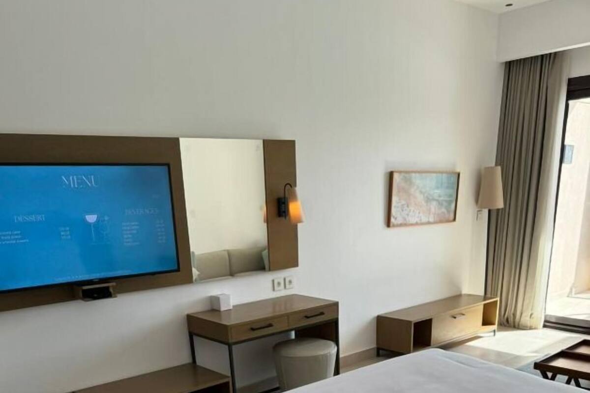 Executive Room Lagoon View | Hochwertige Bettwaren, kostenlose Minibar, Zimmersafe, Schreibtisch