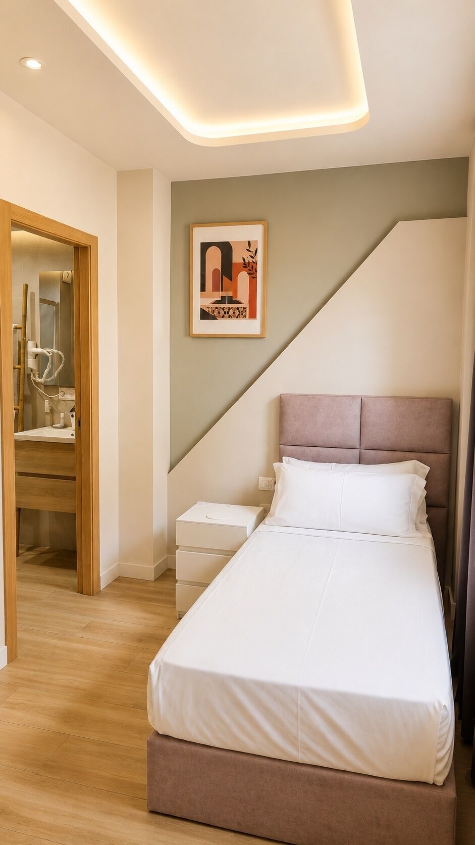 Single Room, Non Smoking, Private Bathroom
