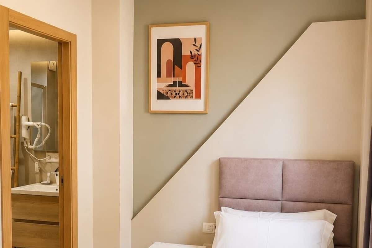Single Room, Non Smoking, Private Bathroom | Down comforters, memory foam beds, soundproofing, WiFi (free)