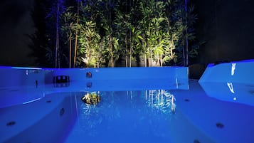 1 treatment room