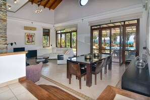 Villa, 6 Bedrooms, Smoking, Private Pool | Living area