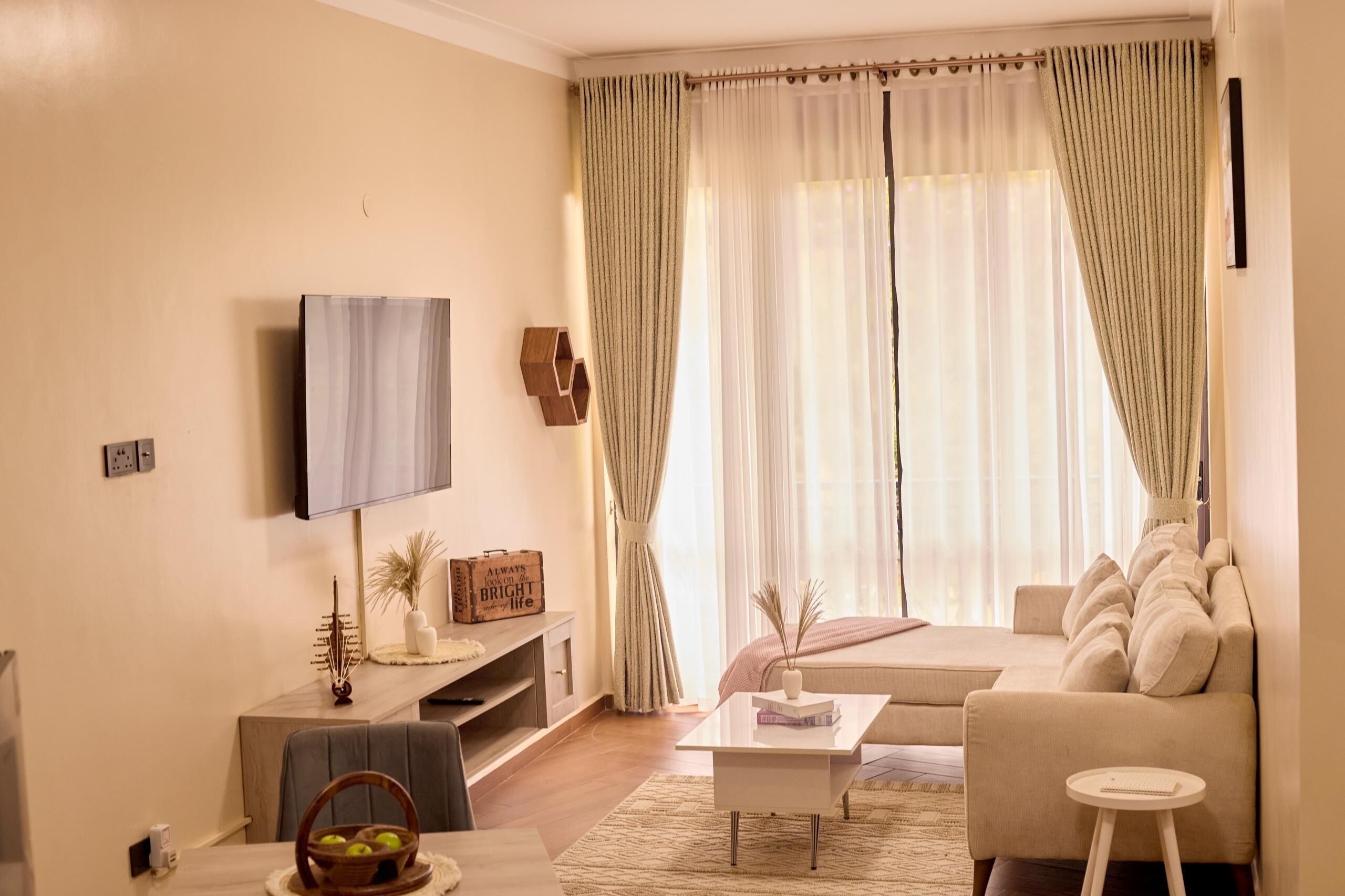 Basic Apartment, Hill View | Living area