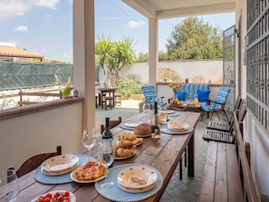 House, 2 Bedrooms, Smoking | Outdoor dining