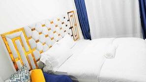 1 habitación, decoración personalizada y muebles diferentes
