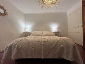 3 chambres, bureau, lit parapluie, Wi-Fi gratuit