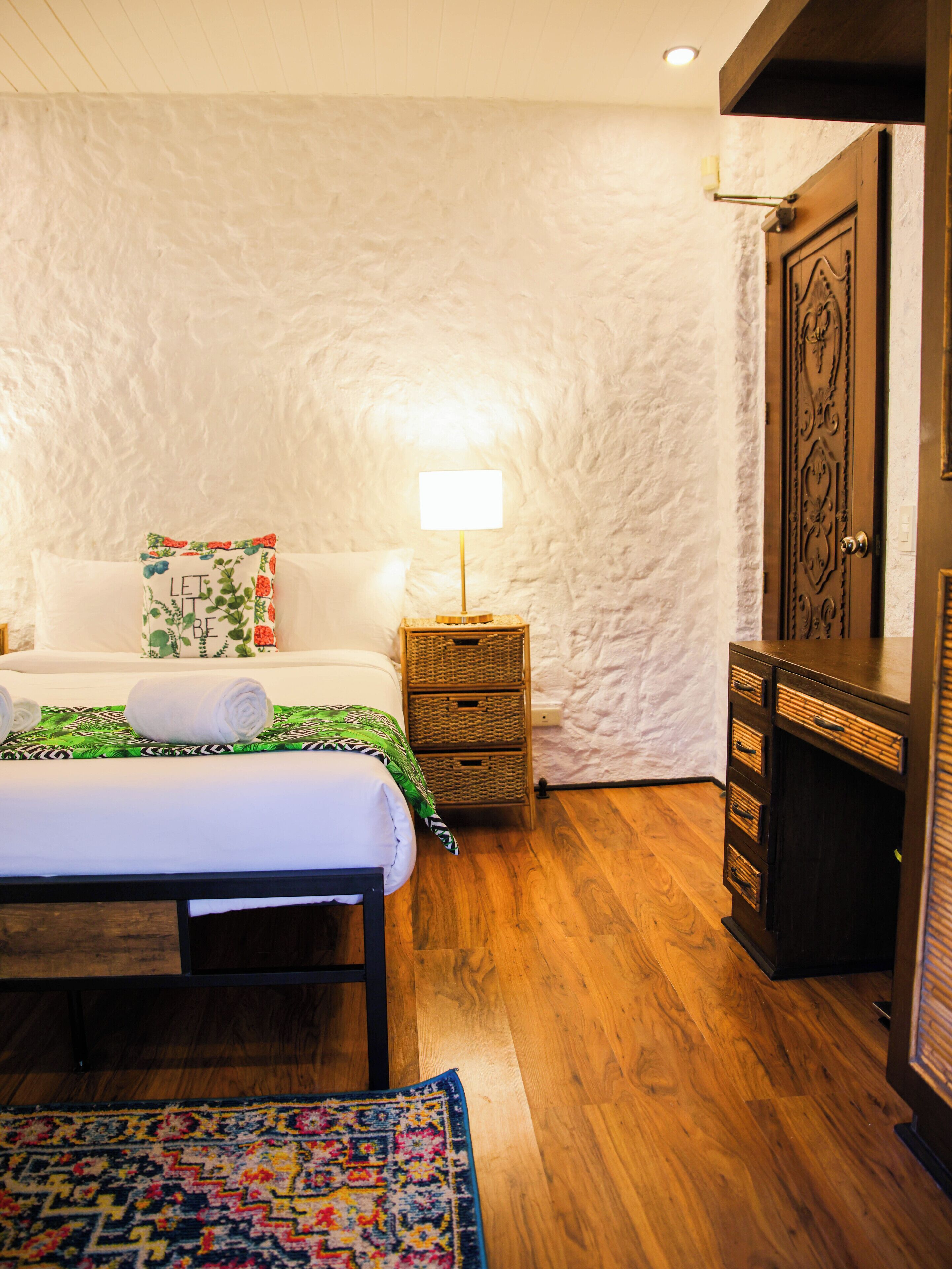 5 slaapkamers, een bureau, wifi, beddengoed