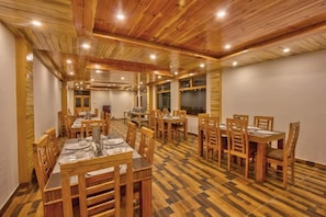Food court