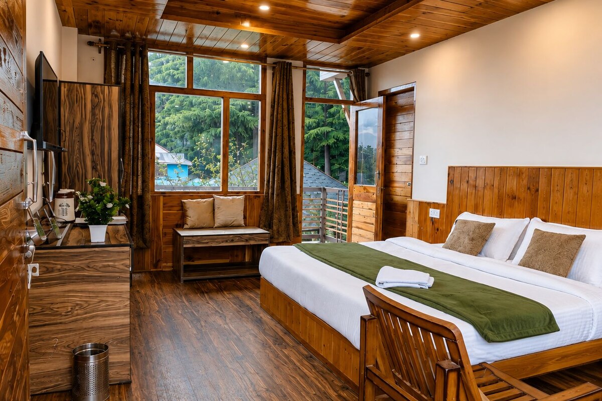 Chambre Deluxe, balcon, vue sur la montagne | Literie de qualité, lit avec matelas à plateau-coussin, bureau
