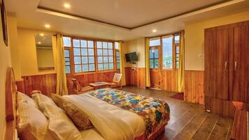 Deluxe Double Room, Mountain View | Premium bedding, pillow-top beds, desk, laptop workspace