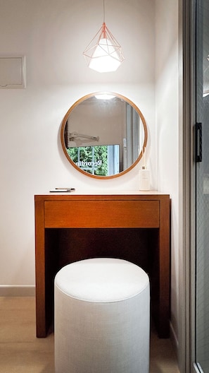 Standard Double Room, 1 Queen Bed | Living area - Hostel The Camino Seoul (Seoul)