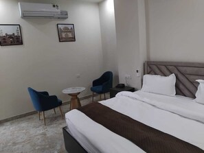 Signature Double Room | Iron/ironing board, free WiFi - Hotel Fortune Elevate (Jaipur)