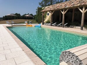 Piscine extérieure, piscine chauffée