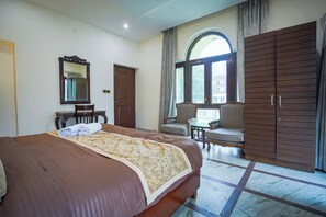 5 chambres, Wi-Fi, draps fournis